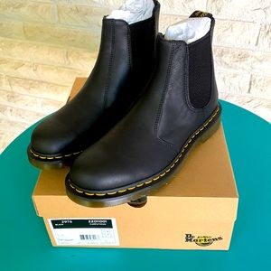 Brand New Dr Martens Carpathian Chelsea Boot